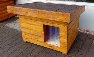 Kutyaház szigetelt, lapos tetős 46x65 cm belméret