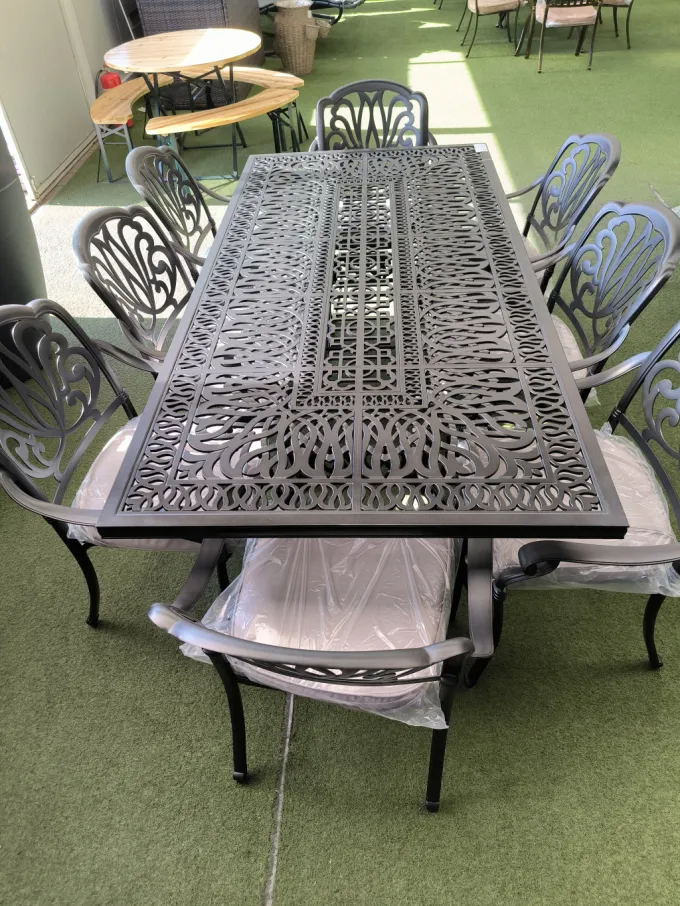 Alumínium asztal 220x106 + szék fekete + párna (612BL)